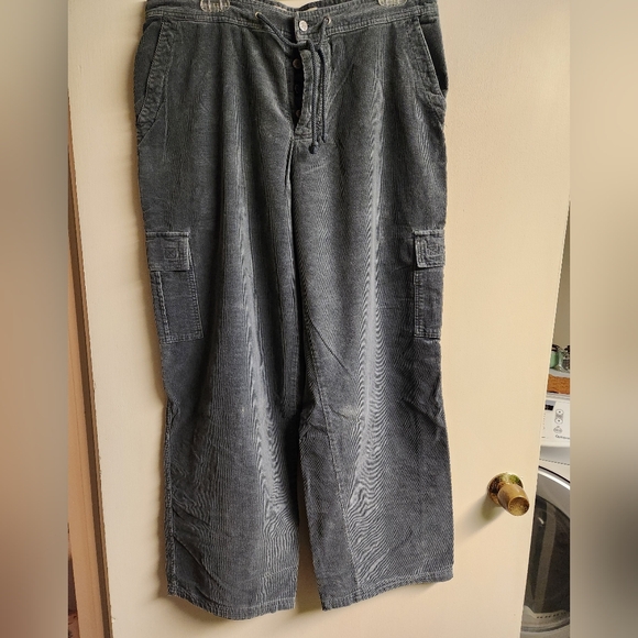American Eagle Outfitters Gray Flare & Wide Leg Jeans - Picture 5 of 8